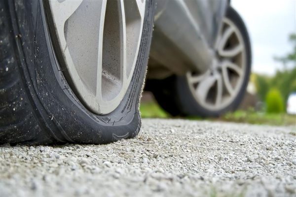 آیا می‌توان با لاستیک پنچر رانندگی کرد